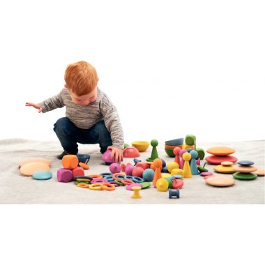 Boite de 84 pièces en bois assorties