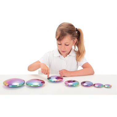 Boite de 7 galets arc-en-ciel tailles assorties