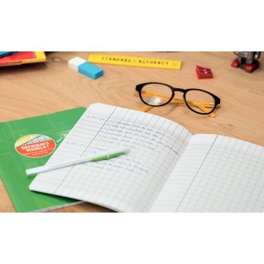 Piqûre 96 pages CLAIREFONTAINE, format A4, seyès 2,5 mm agrandi, papier 90g