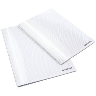 Piqûre 96 pages MAJUSCULE, format A4, papier blanc 90g, quadrillé 5x5, couverture polypropylène incolore