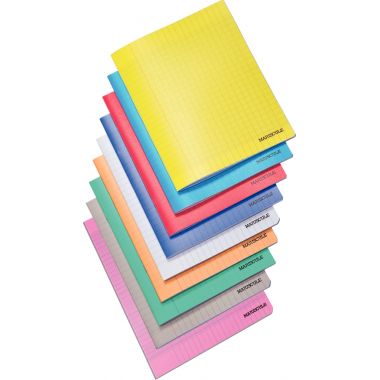 Piqûre 48 pages MAJUSCULE, format 24x32 cm, papier blanc 90g, seyès, couverture PP incolore